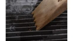 Broil King Wood Grill Scraper - 65335 -Deals Grill BBQs Store BK 65335 Lifestyle 02 1000x563 1