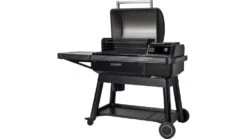 Traeger - Ironwood Pellet BBQ -Deals Grill BBQs Store TFB61RLG IronwoodSmall 3 4Angle1 LidClosed 9321 WEB 1000x563 1