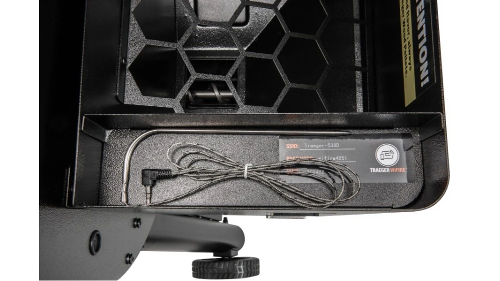 Traeger - Ironwood D2 650 Pellet BBQ - Free Cover And Front Folding Shelf 9 Traeger - Ironwood D2 650 Pellet BBQ - Free Cover And Front Folding Shelf - Image 7